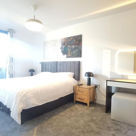 Celaka Birmingham Central Apartment, Free Indoor Parking Екстер'єр фото